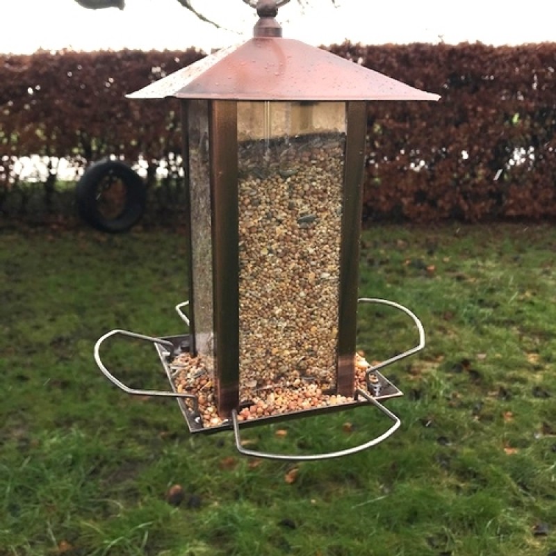 Foderautomat til vilde fugle