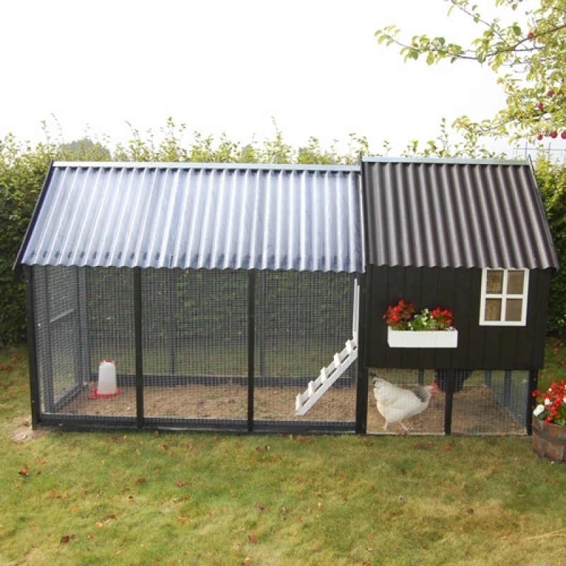 Tilvalg: Maling af hønsehus